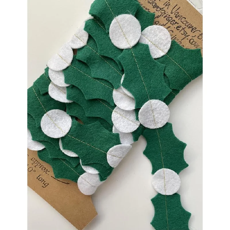 Emerald & Ginger white holly garland